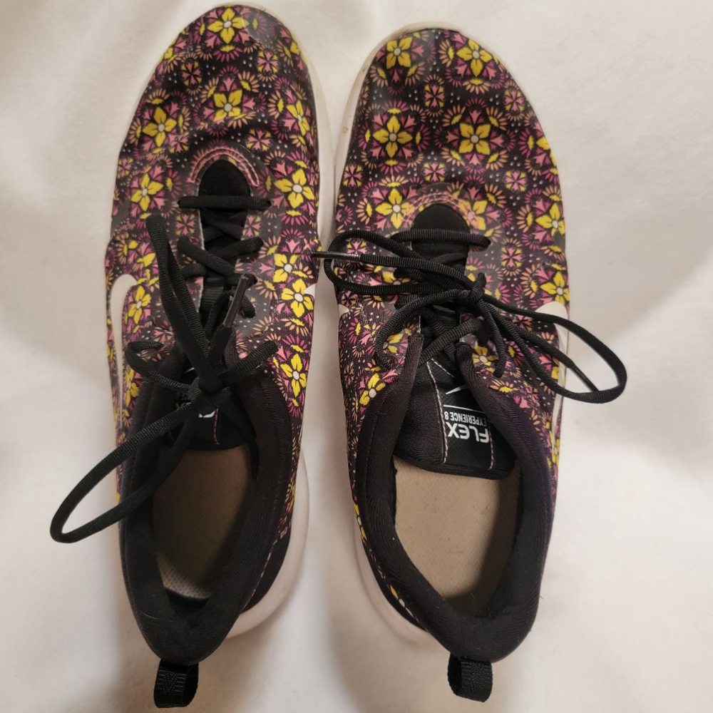 NIKE EUC Flex Experience 8 - Size 9 - Picture 6 of 11